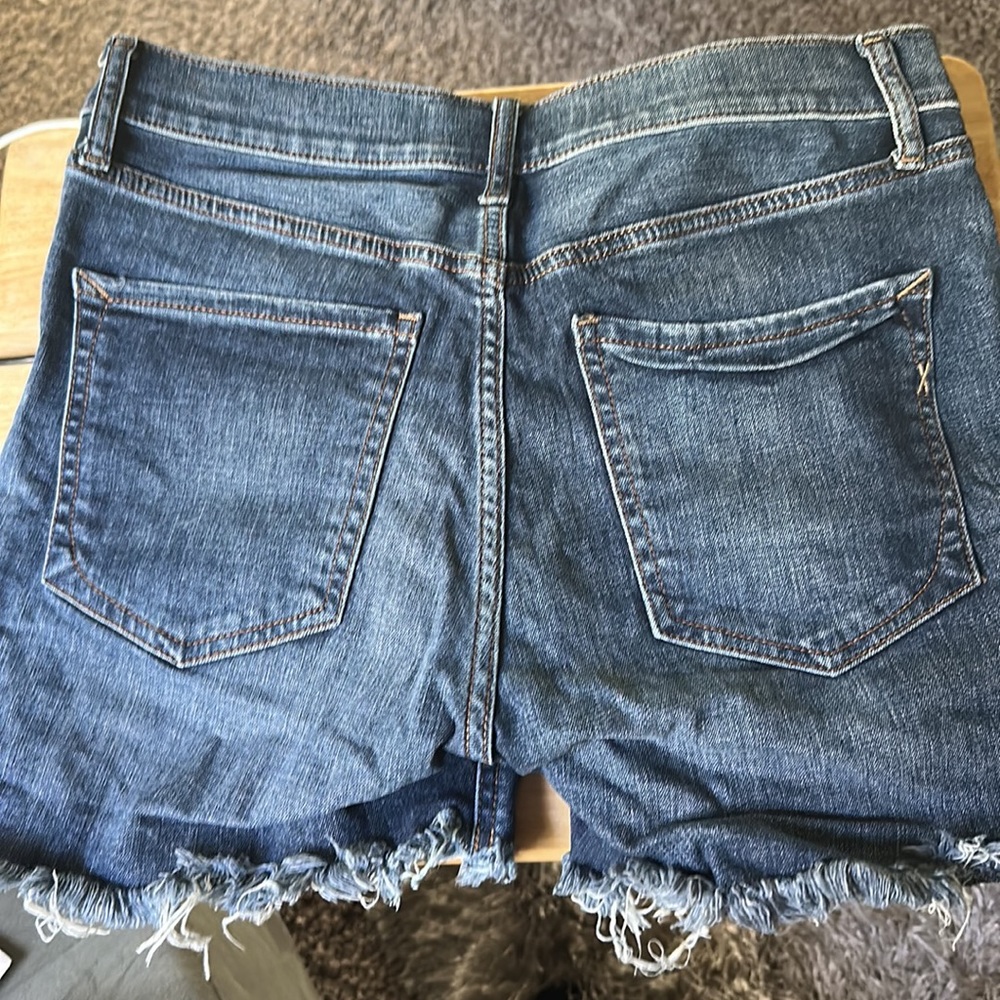 Express Shorts Size 4 - image 2